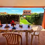 Vakantiehuis 4 Posti Con Giardino Privato E Parcheggio A 350m Dalla *