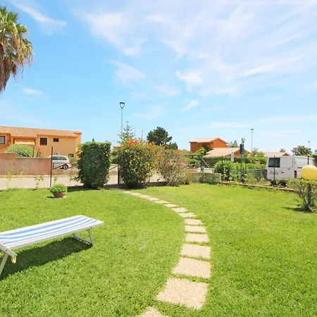 4 Posti Con Giardino Privato E Parcheggio A 350m Dalla *